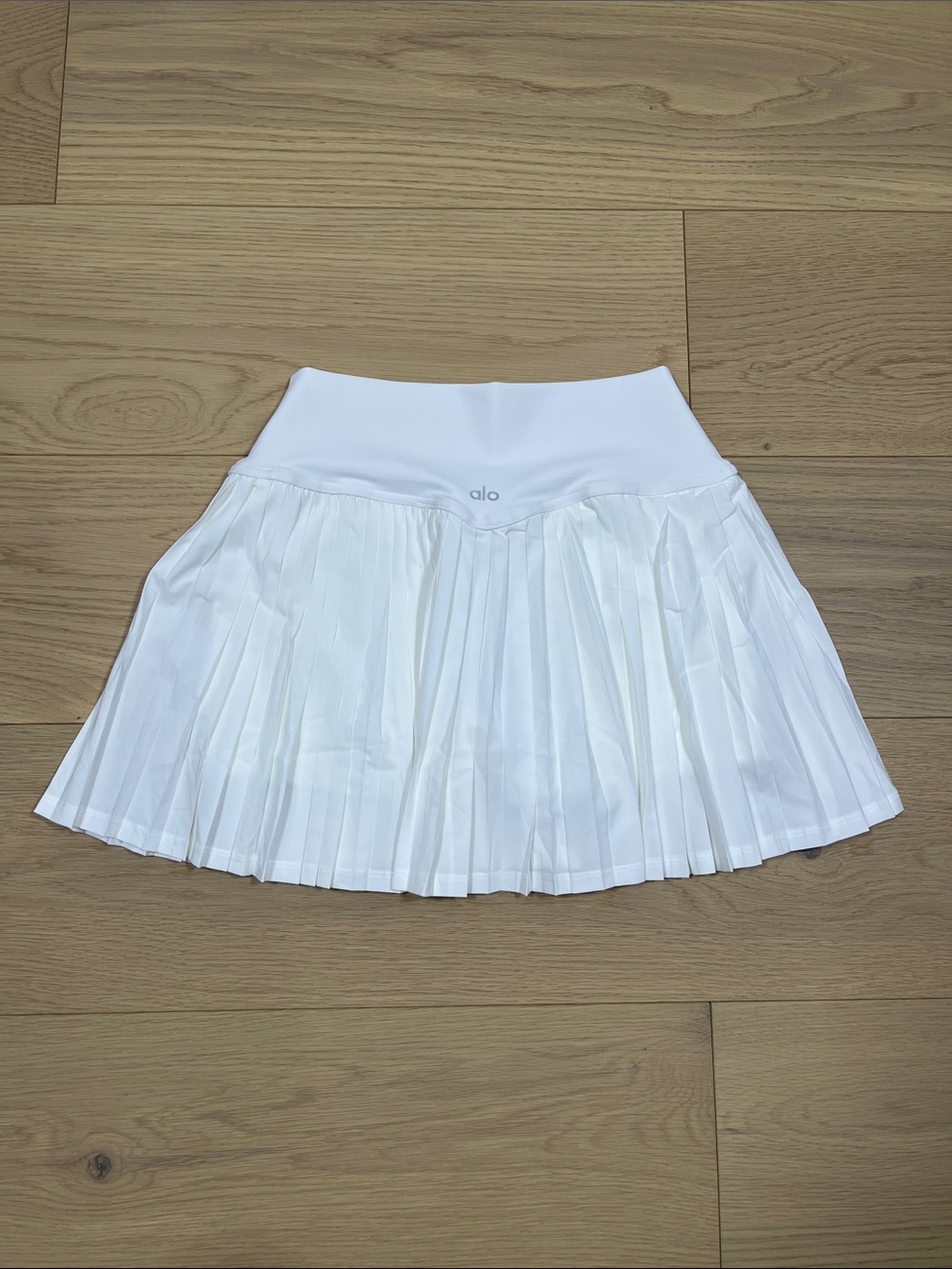 Alo Yoga Grand Slam Tennis Skirt White - Picture 2 of 3